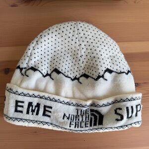 The North Face x Supreme Cream and Black Mountain Beanie